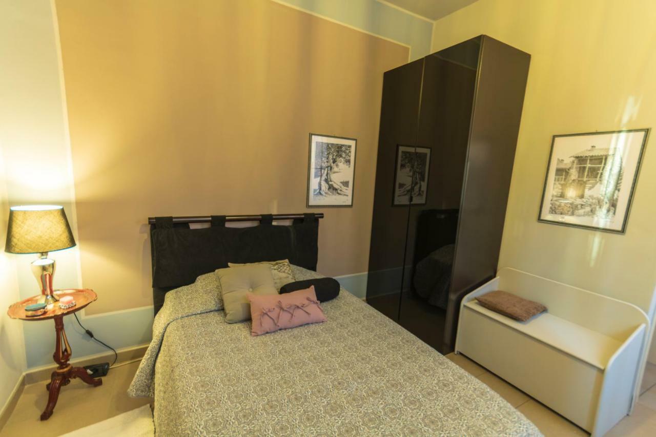 A Due Passi Dal Castello Bed & Breakfast Somma Lombardo Ngoại thất bức ảnh