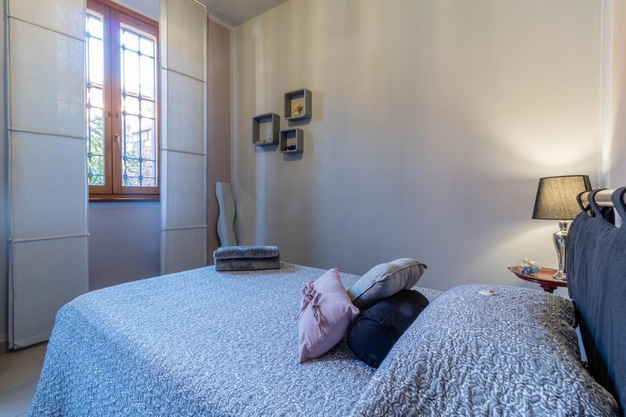 A Due Passi Dal Castello Bed & Breakfast Somma Lombardo Ngoại thất bức ảnh
